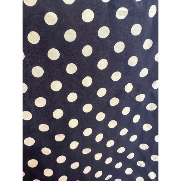 J Crew 100% Silk Navy and White Polka Dot Blouse Size 6 Lightweight Keyhole back - Picture 4 of 6